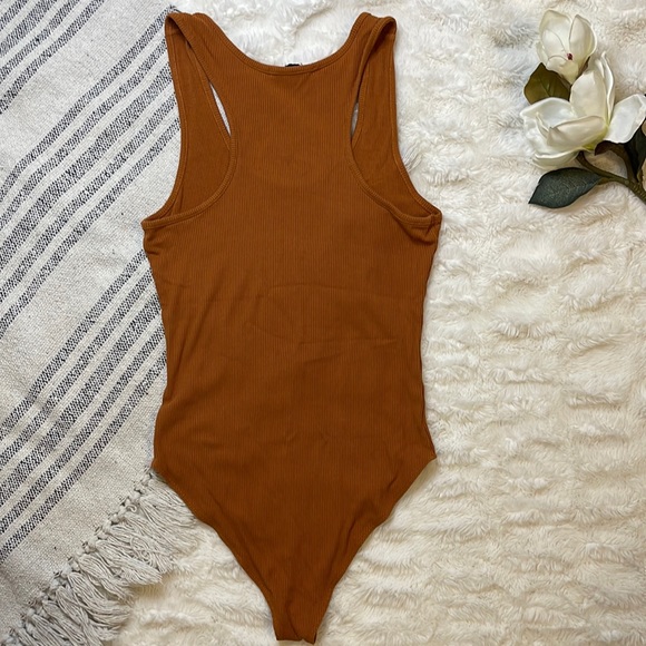 𝚛𝚒𝚋𝚋𝚎𝚍 𝚋𝚘𝚍𝚢𝚜𝚞𝚒𝚝 ꨄ 𝚖𝚎𝚍𝚒𝚞𝚖 - Picture 2 of 4